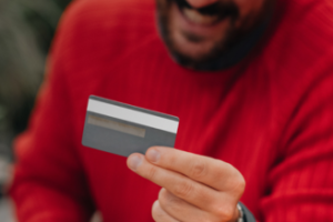 Tarjeta de Crédito Santander Fiesta Rewards Platino: 3 Puntos por Cada Dólar Gastado